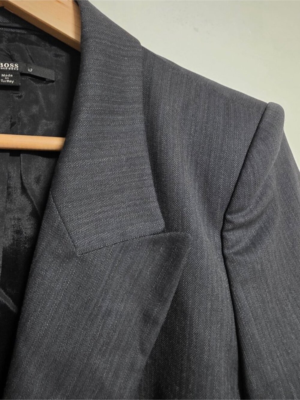 Hugo Boss Charcoal Gray Tailored Blazer – EU 36 / US 4 / UK 8 - Picture 8 of 11